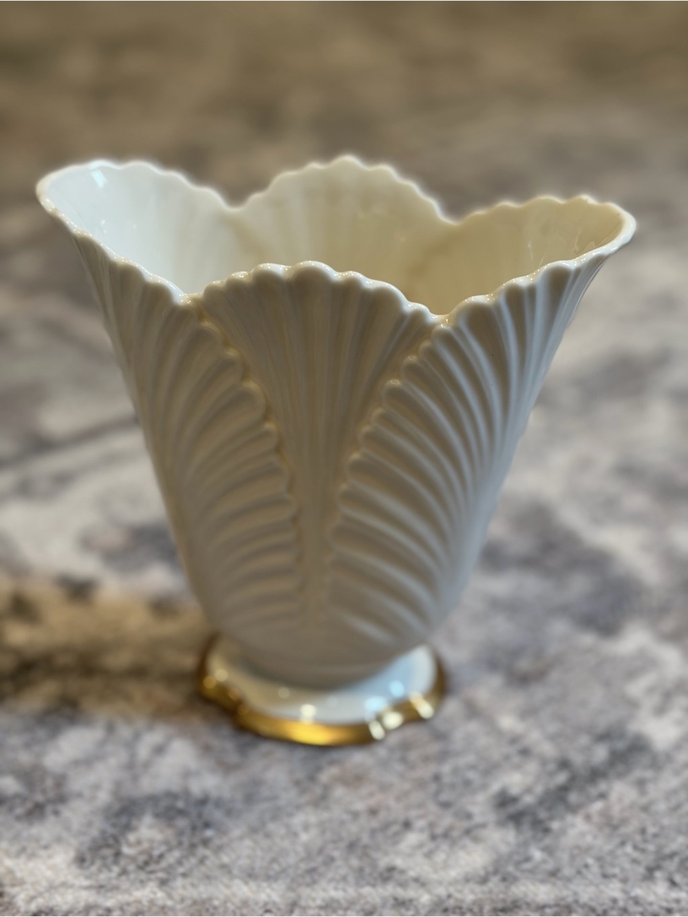 Lenox Ivory Scalloped Ceramic Vase with Gold Trim
